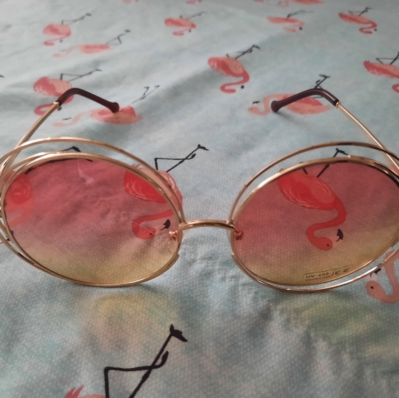 New sunglasses - Picture 3 of 4